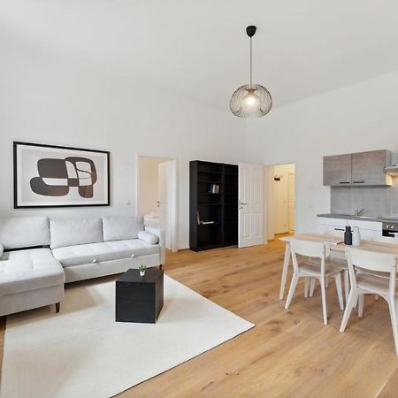 Center Wien Designer Central Modern Apartment Bagian luar foto