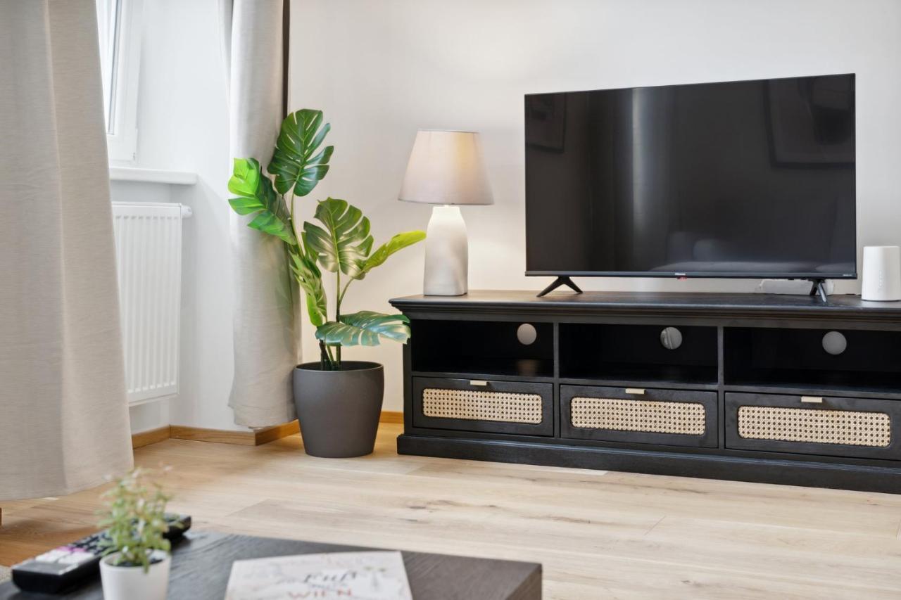 Center Wien Designer Central Modern Apartment Bagian luar foto