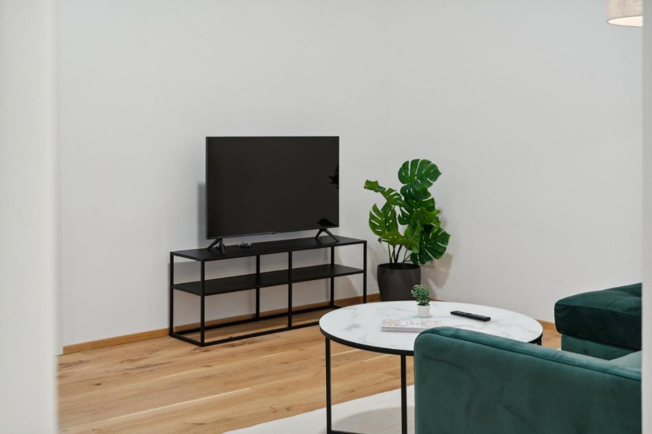 Center Wien Designer Central Modern Apartment Bagian luar foto