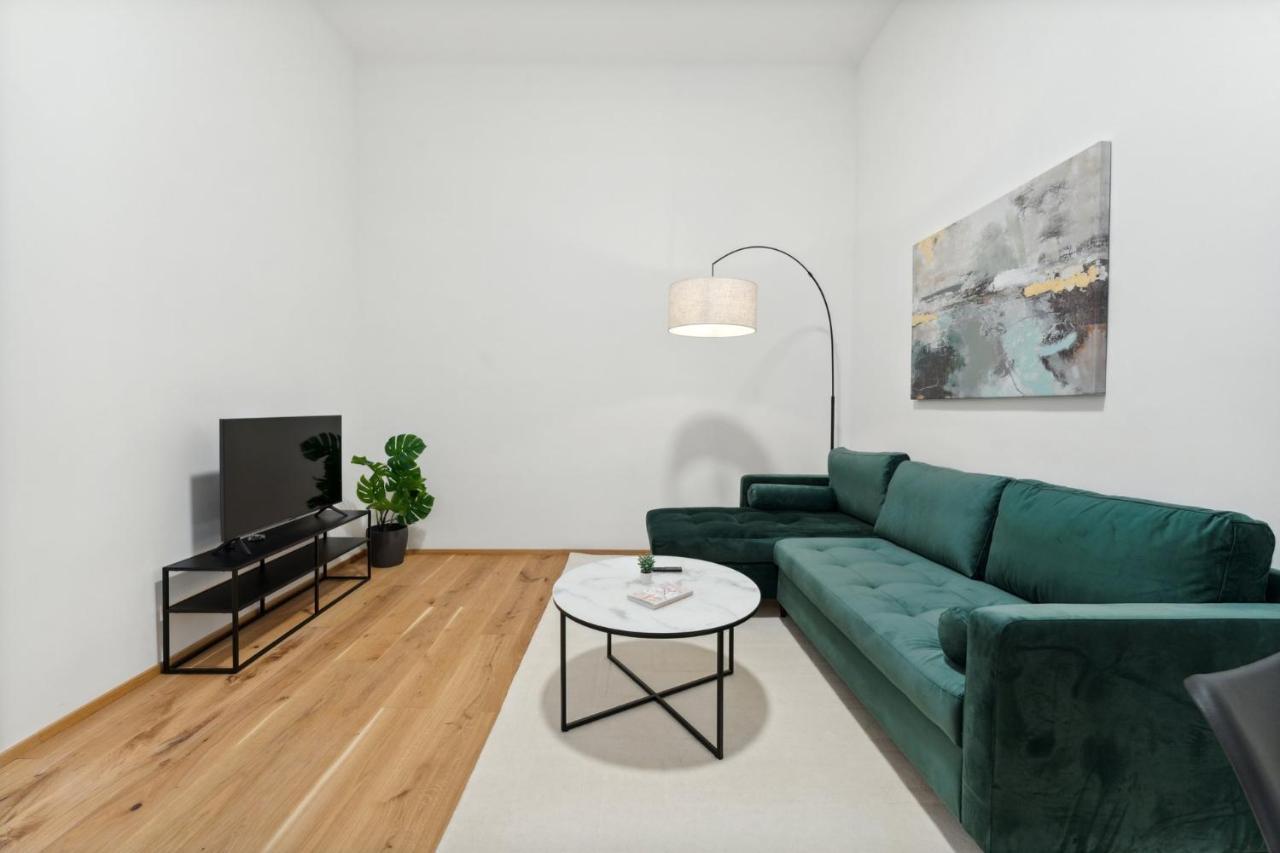 Center Wien Designer Central Modern Apartment Bagian luar foto