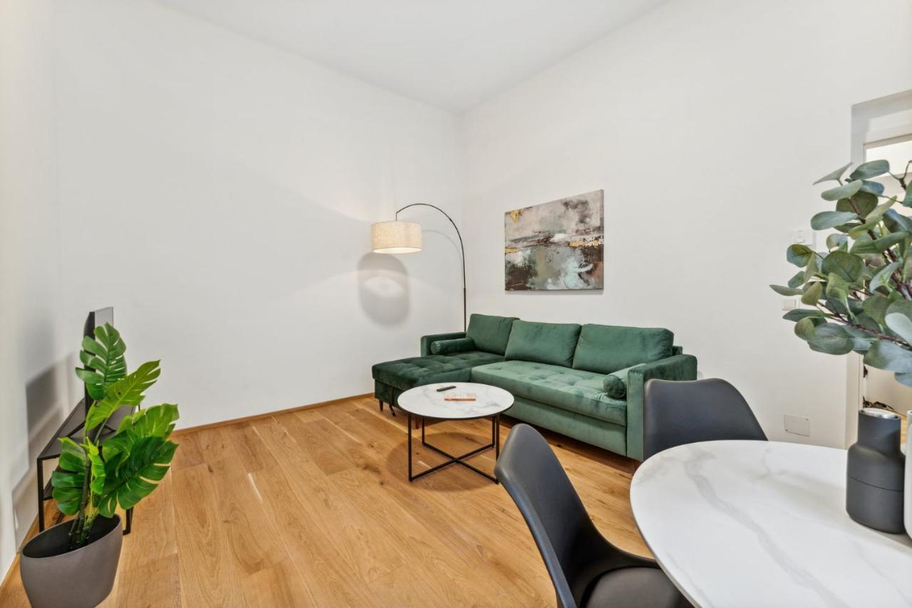 Center Wien Designer Central Modern Apartment Bagian luar foto