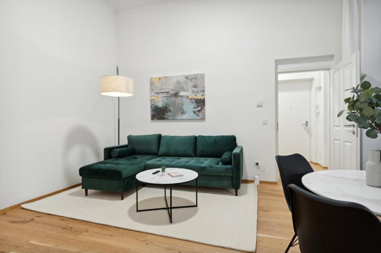 Center Wien Designer Central Modern Apartment Bagian luar foto