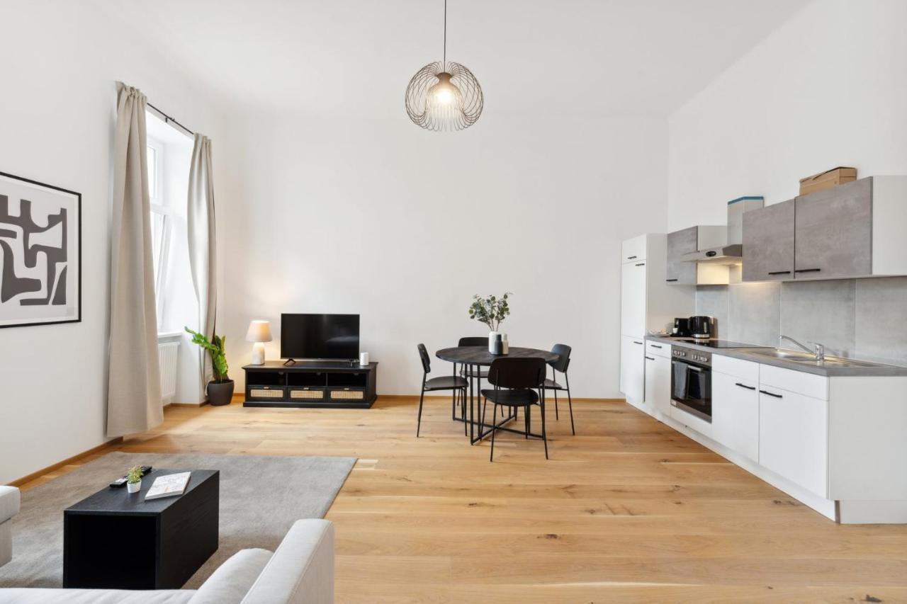 Center Wien Designer Central Modern Apartment Bagian luar foto