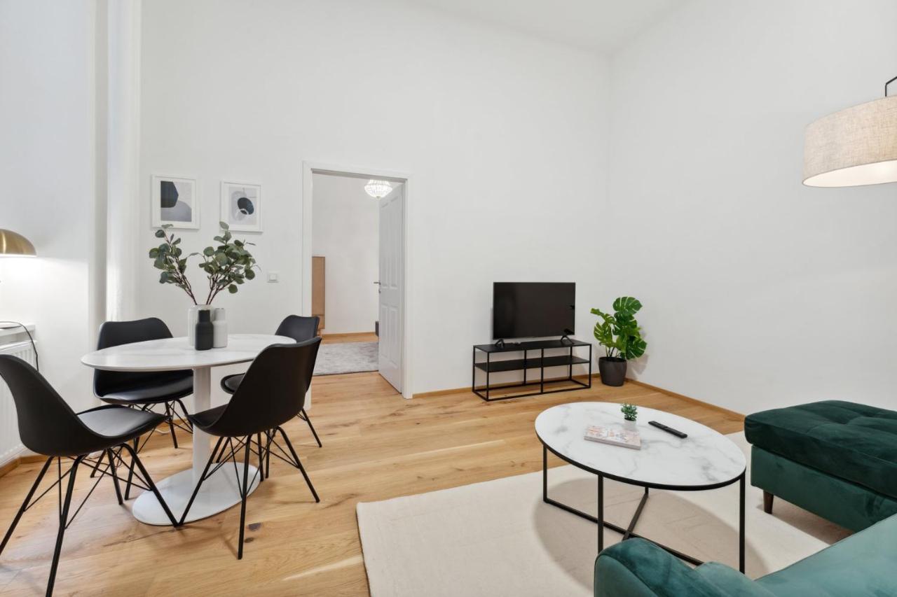 Center Wien Designer Central Modern Apartment Bagian luar foto